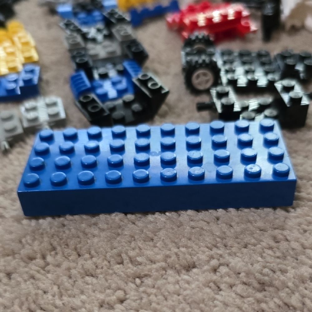LEGO Automobile Pieces and Parts Building Blocks Set - Picture 4 of 16